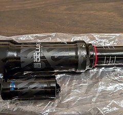 RockShox Super Deluxe Select+ / 250x70