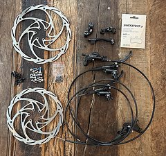 Formula CURA 4 Set VR, HR + 220/203 Bremsscheiben