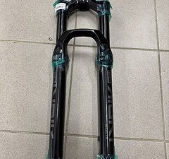 RockShox Lyrik Select+ 29'' 160mm aus Neurad