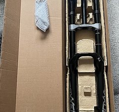 RockShox Boxxer Ultimate 27,5“ 200mm NEU