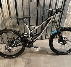 Specialized Demo 8 Carbon L (frisch geserviced)