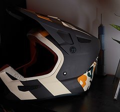 100% Status Camo Fullface Helm Größe S, Downhill, Mountainbike