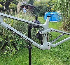 Transition Bikes 2024er Sentinel Carbon Rahmenkit inkl. DVO TOPAZ T3  156mm HUB NEU