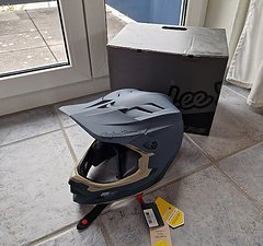 Troy Lee Designs D4 Mips Composite Stealth Gray
