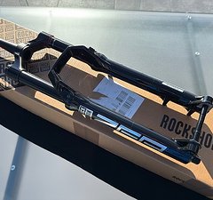 RockShox ZEB Ultimate Charger 3 RC2 29" 150mm 44mm *WIE NEU*