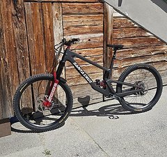 Santa Cruz Bicycles Nomad V6