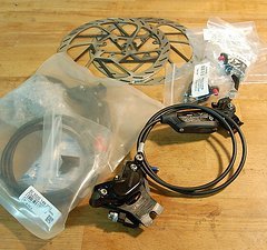 SRAM CODE RSC 2022 VR + HR NEU Inkl. 200 mm Scheiben & Zubehör