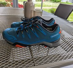 Shimano MTB Schuhe, clippless, sehr guter Zustand, G 44