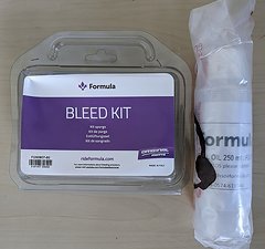 Formula Bleed Kit + 250 ml Formula Mineralöl