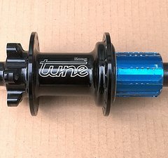 Tune Kong MTB Hinterradnabe 12x142mm schwarz 32 Loch Shimano 8-11/SRAM 8-10