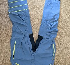 ION Lange Downhill Hose