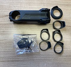 Syncros XR 1.5 Vorbau, 90mm, neu aus Rahmenset, stealth