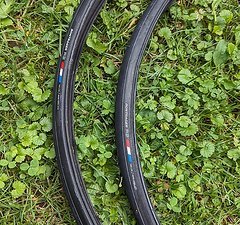 Bontrager R2 700-25