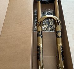 Fox Racing Shox Factory 40, 29" - Podium Gold Edition, Mod. 2025 NEU