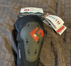 G-Form E-Line Knieprotektoren "S"