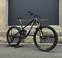 Pivot Cycles Switchblade Team XTR