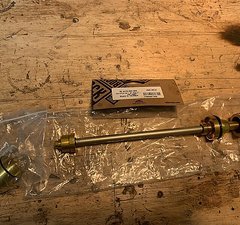 RockShox Airshaft 180mm Buttercups Debon Air+ für Rock Shox Zeb MY2022