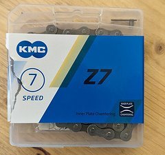 KMC Z7 7-fach Kette 2 Stück NEU inkl. Kettenschloss