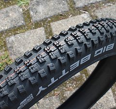 Schwalbe Big Betty 27.5x2.4 EVO Addix Soft Super Gravity NEU