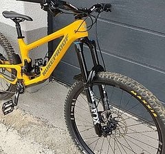 Nukeproof giga elite 2022