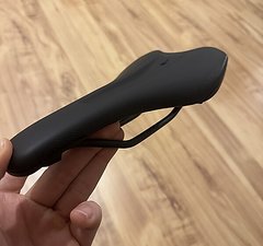 Specialized saddle dh hollow titanium rails 130 mm