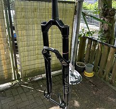 RockShox Pike Ultimate 29“ Charger 3 Buttercups 140mm