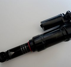 RockShox Super Deluxe Ultimate 210x60 Trunnion HBO