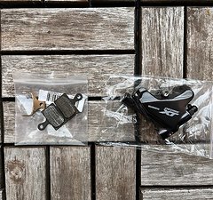 Shimano XT BR-M8110 Flat Mount Bremssattel