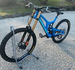 Santa Cruz Bicycles V10 Größe L / 27,5" in Best-Zustand mit Schutzfolie!