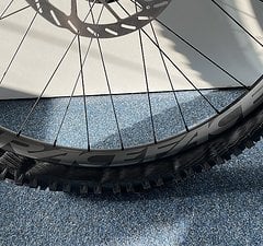 Schwalbe Magic Mary Gravity Radial