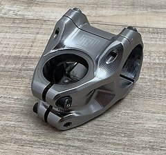 Nukeproof Horizon Vorbau 31,8 Chrome