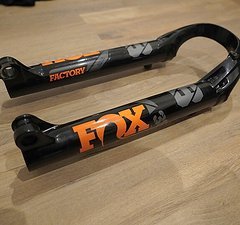 Fox Racing Shox 38 27,5 Casting Lowers shiny Black