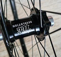 Transition Bikes TBC Revolution 32-Loch 20x110 VR Laufrad - neue Lager