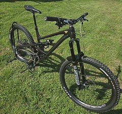 YT Industries ungaced 9 custom enduro mtb downhill freeride