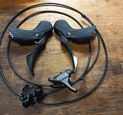 Shimano CUES ST-U6030+BR-U6030 Scheibenbremsenset v+h (1x11)