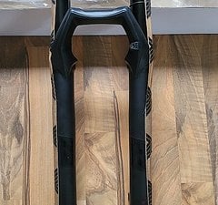 Marzocchi Bomber Z2 140mm Boost