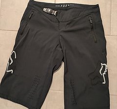 Fox Racing Defend Shorts Gr.32 / M schwarz