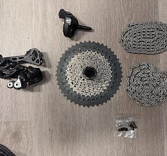 Shimano XT Di2 11-fach Set RD-M8050 11-45