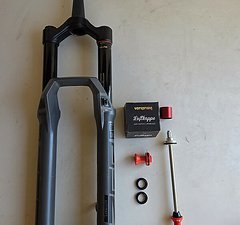 RockShox Zeb Ultimate 29 - 170 mm - Vorsprung Suspension