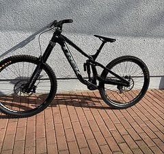 Trek SESSION 9 2023 X01 R2 black