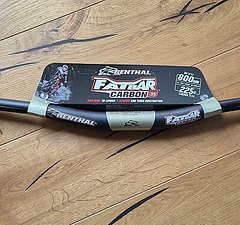 Renthal Fatbar 35 Carbon 20mm Rise - 800mm x 31,8mm