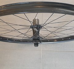 Bontrager Hinterradnabe mit Stans Notubes ZTR Flow 26 Zoll