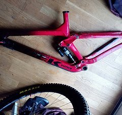 Trek Slash 9.8 2020 L Rahmen + gemachte Lager + neuwertiger Dämpfer