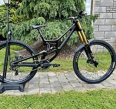 Santa Cruz Bicycles V10 DH X01 CC Carbon 2025