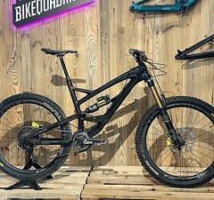 YT Industries Capra 27 CF Pro RACE