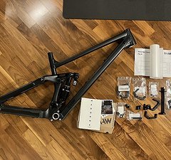 Raaw Madonna 2.2 L mit Geo/Ersatzteilpaket