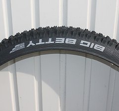 Schwalbe Big Betty 27.5x2.4 EVO Addix Soft Super Gravity NEU