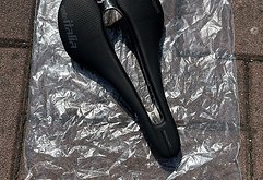 Selle Italia SLR Boost Kit Carbonio Superflow 145 mm 100% NEW