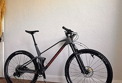 Mondraker Teile ohne Rahmen, Rock Shox Sid, Crossmax LRS, SRAM GX12, Variostütze