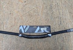 Truvativ Descendant Carbon Lenker 318 800mm 25mm riser bar 31,8mm